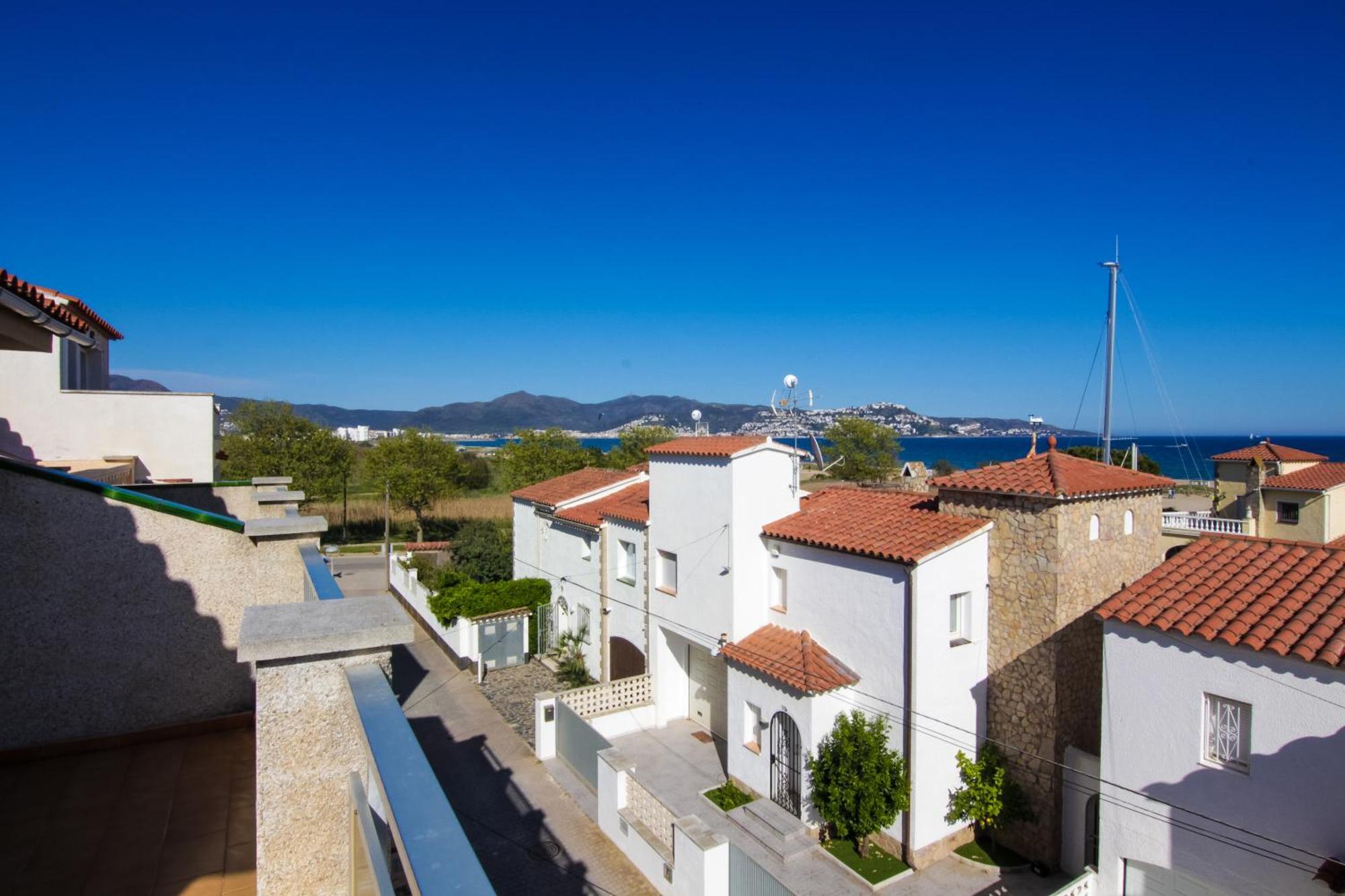 Apartamento Edificio La Sardana *